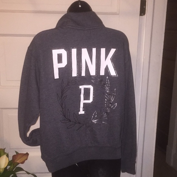 Oh so soft with front pockets to boot lol - Picture 4 of 5